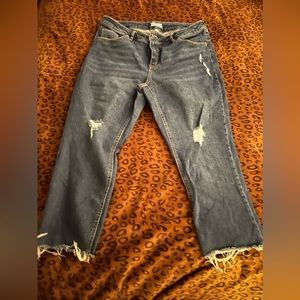👑Ava & Viv Size 16 Distressed Jeans!👑